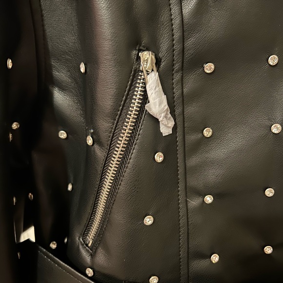 NWT Forever 21 Rhinestone Studded Faux Leather Moto Jacket Cropped - Picture 5 of 7